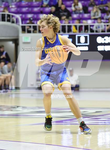 Thumbnail 3 in Lehi vs. Orem (UHSAA 5A Quarterfinal) photogallery.