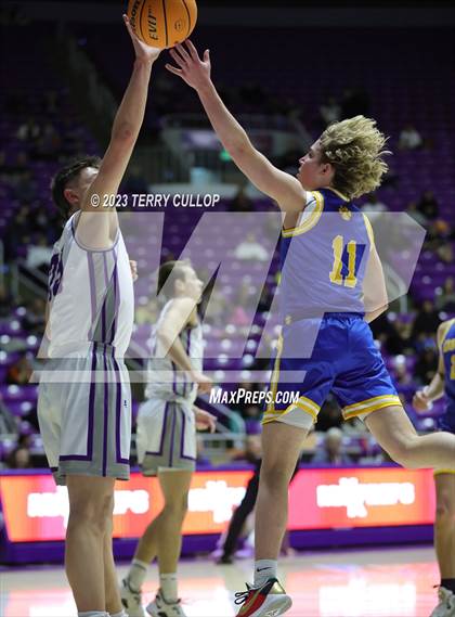 Thumbnail 2 in Lehi vs. Orem (UHSAA 5A Quarterfinal) photogallery.