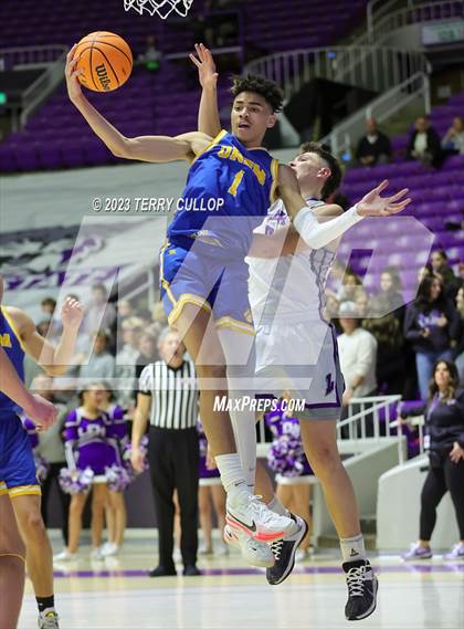 Thumbnail 3 in Lehi vs. Orem (UHSAA 5A Quarterfinal) photogallery.