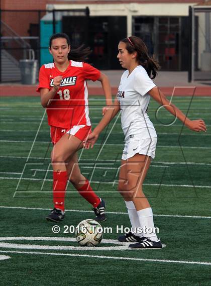 Thumbnail 1 in Arcadia vs La Salle photogallery.