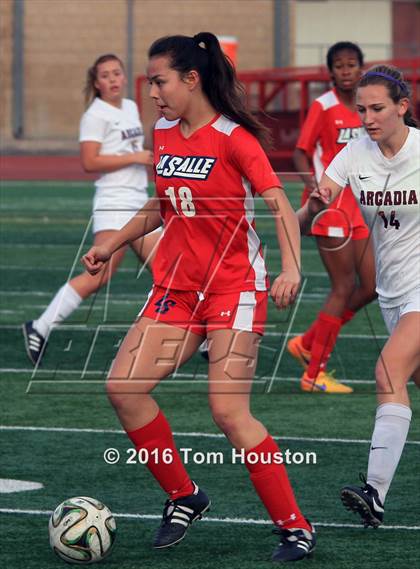 Thumbnail 2 in Arcadia vs La Salle photogallery.
