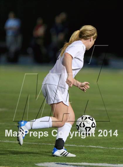 Thumbnail 2 in La Costa Canyon vs. Westview (CIF SDS Open Division Final) photogallery.