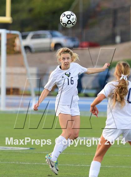 Thumbnail 2 in La Costa Canyon vs. Westview (CIF SDS Open Division Final) photogallery.