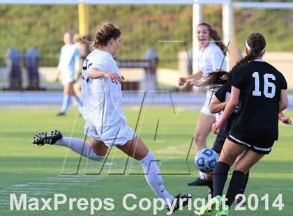 Thumbnail 1 in La Costa Canyon vs. Westview (CIF SDS Open Division Final) photogallery.