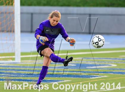 Thumbnail 3 in La Costa Canyon vs. Westview (CIF SDS Open Division Final) photogallery.