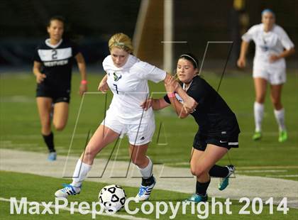 Thumbnail 1 in La Costa Canyon vs. Westview (CIF SDS Open Division Final) photogallery.
