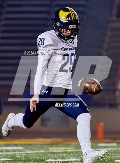 Thumbnail 2 in Folsom vs. Oak Ridge (CIF SJS D1 Final) photogallery.