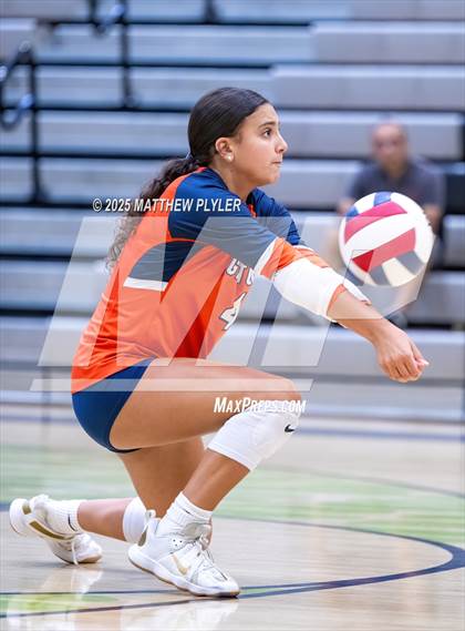 Thumbnail 1 in Ardrey Kell vs Green Level (Inaugural East vs West Clash) photogallery.
