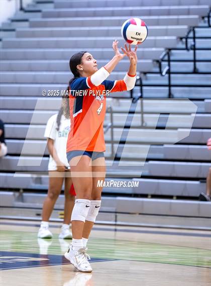 Thumbnail 3 in Ardrey Kell vs Green Level (Inaugural East vs West Clash) photogallery.