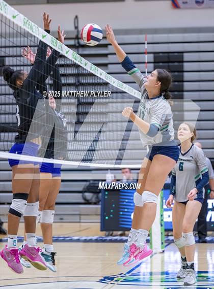 Thumbnail 1 in Ardrey Kell vs Green Level (Inaugural East vs West Clash) photogallery.