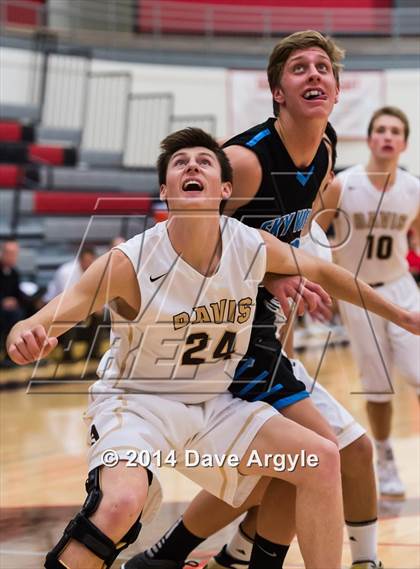 Thumbnail 3 in Davis vs. Sky View (Utah Elite 8) photogallery.