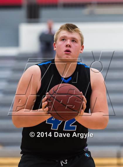 Thumbnail 2 in Davis vs. Sky View (Utah Elite 8) photogallery.