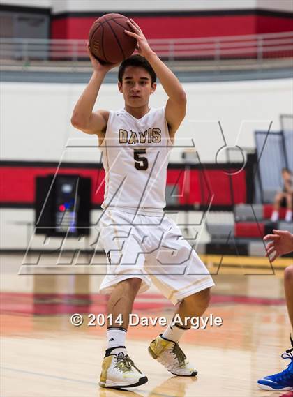 Thumbnail 2 in Davis vs. Sky View (Utah Elite 8) photogallery.