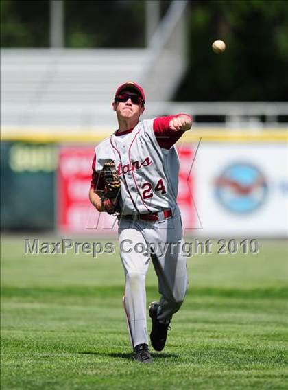 Thumbnail 1 in North Haven vs. Sheehan (CIAC Class L Semifinal) photogallery.