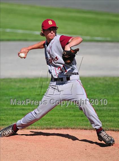 Thumbnail 3 in North Haven vs. Sheehan (CIAC Class L Semifinal) photogallery.