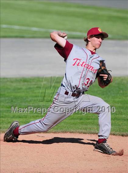 Thumbnail 2 in North Haven vs. Sheehan (CIAC Class L Semifinal) photogallery.