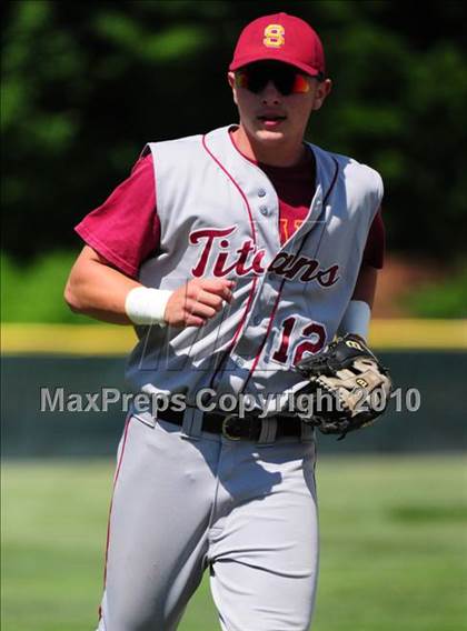 Thumbnail 3 in North Haven vs. Sheehan (CIAC Class L Semifinal) photogallery.