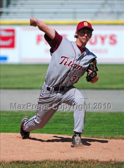 Thumbnail 2 in North Haven vs. Sheehan (CIAC Class L Semifinal) photogallery.