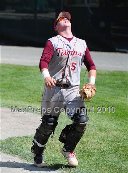 Thumbnail 2 in North Haven vs. Sheehan (CIAC Class L Semifinal) photogallery.
