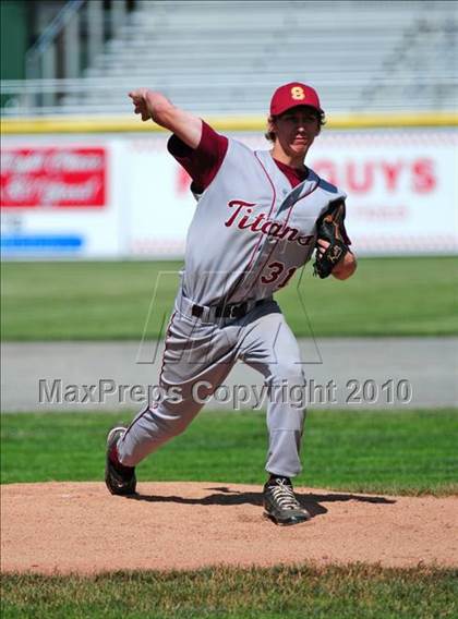 Thumbnail 1 in North Haven vs. Sheehan (CIAC Class L Semifinal) photogallery.