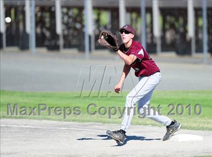 Thumbnail 1 in North Haven vs. Sheehan (CIAC Class L Semifinal) photogallery.