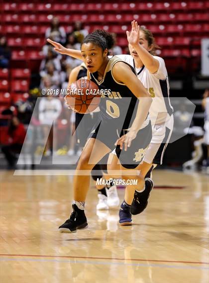 Thumbnail 1 in Bonita Vista vs. Mater Dei Catholic (CIF SDS D1 Final) photogallery.