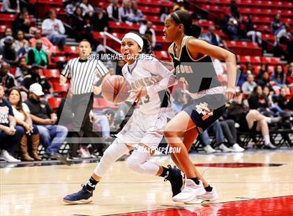 Thumbnail 1 in Bonita Vista vs. Mater Dei Catholic (CIF SDS D1 Final) photogallery.