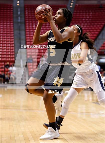 Thumbnail 3 in Bonita Vista vs. Mater Dei Catholic (CIF SDS D1 Final) photogallery.