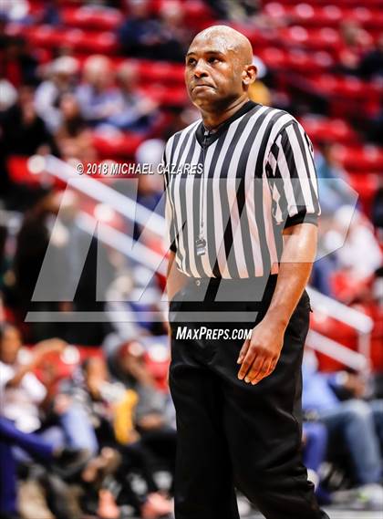 Thumbnail 3 in Bonita Vista vs. Mater Dei Catholic (CIF SDS D1 Final) photogallery.