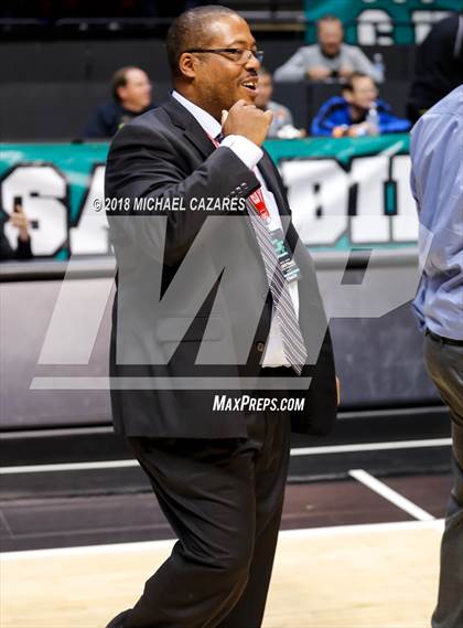 Thumbnail 2 in Bonita Vista vs. Mater Dei Catholic (CIF SDS D1 Final) photogallery.