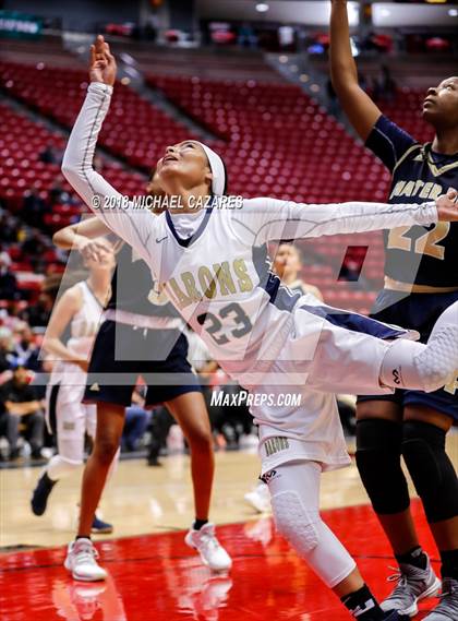 Thumbnail 3 in Bonita Vista vs. Mater Dei Catholic (CIF SDS D1 Final) photogallery.
