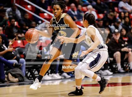 Thumbnail 2 in Bonita Vista vs. Mater Dei Catholic (CIF SDS D1 Final) photogallery.