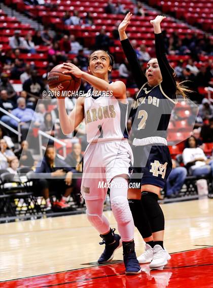 Thumbnail 3 in Bonita Vista vs. Mater Dei Catholic (CIF SDS D1 Final) photogallery.