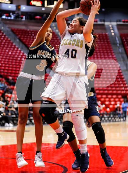 Thumbnail 2 in Bonita Vista vs. Mater Dei Catholic (CIF SDS D1 Final) photogallery.