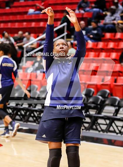 Thumbnail 2 in Bonita Vista vs. Mater Dei Catholic (CIF SDS D1 Final) photogallery.