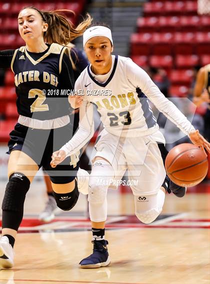 Thumbnail 3 in Bonita Vista vs. Mater Dei Catholic (CIF SDS D1 Final) photogallery.