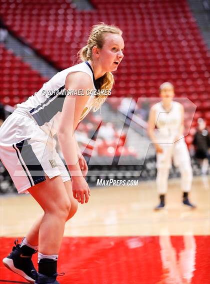 Thumbnail 2 in Bonita Vista vs. Mater Dei Catholic (CIF SDS D1 Final) photogallery.