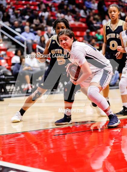 Thumbnail 1 in Bonita Vista vs. Mater Dei Catholic (CIF SDS D1 Final) photogallery.