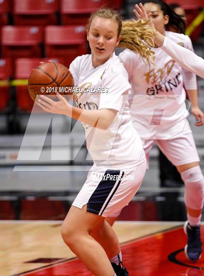 Thumbnail 1 in Bonita Vista vs. Mater Dei Catholic (CIF SDS D1 Final) photogallery.