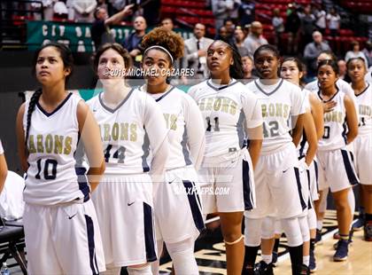 Thumbnail 1 in Bonita Vista vs. Mater Dei Catholic (CIF SDS D1 Final) photogallery.