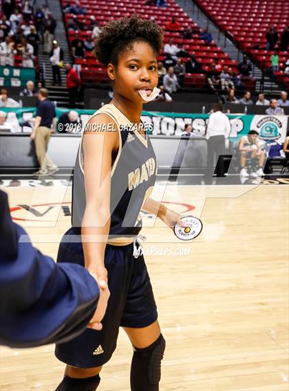Thumbnail 2 in Bonita Vista vs. Mater Dei Catholic (CIF SDS D1 Final) photogallery.