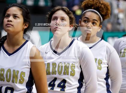 Thumbnail 2 in Bonita Vista vs. Mater Dei Catholic (CIF SDS D1 Final) photogallery.