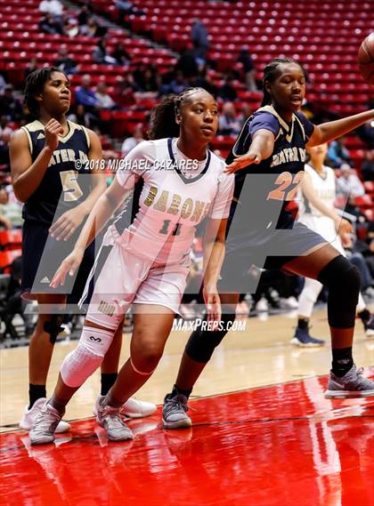 Thumbnail 3 in Bonita Vista vs. Mater Dei Catholic (CIF SDS D1 Final) photogallery.