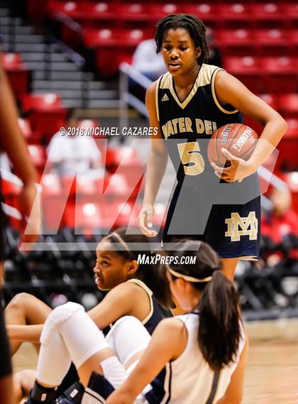Thumbnail 2 in Bonita Vista vs. Mater Dei Catholic (CIF SDS D1 Final) photogallery.