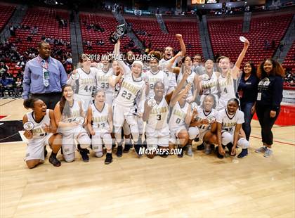 Thumbnail 1 in Bonita Vista vs. Mater Dei Catholic (CIF SDS D1 Final) photogallery.