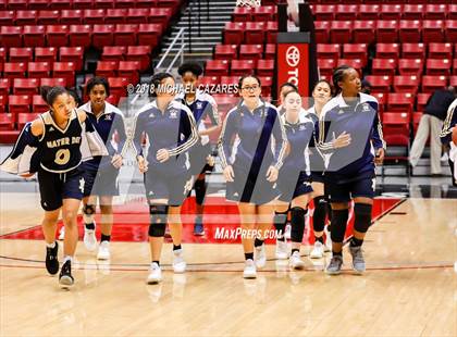 Thumbnail 3 in Bonita Vista vs. Mater Dei Catholic (CIF SDS D1 Final) photogallery.