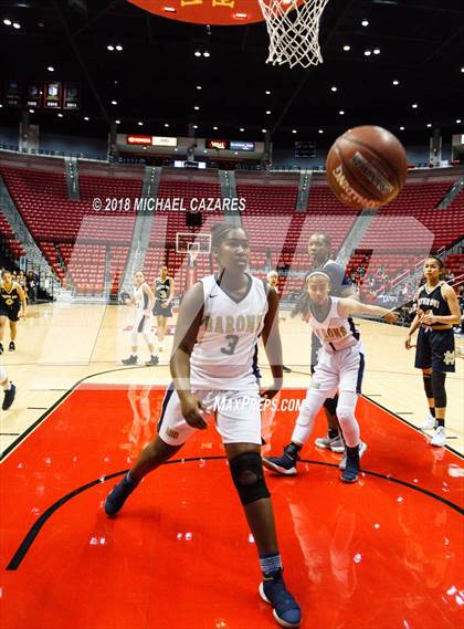 Thumbnail 1 in Bonita Vista vs. Mater Dei Catholic (CIF SDS D1 Final) photogallery.