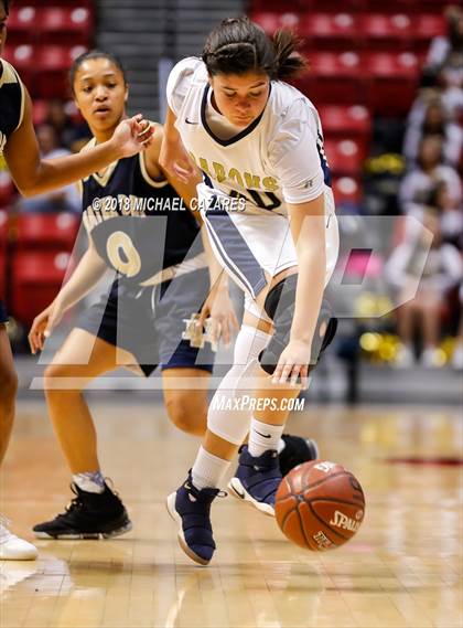 Thumbnail 3 in Bonita Vista vs. Mater Dei Catholic (CIF SDS D1 Final) photogallery.