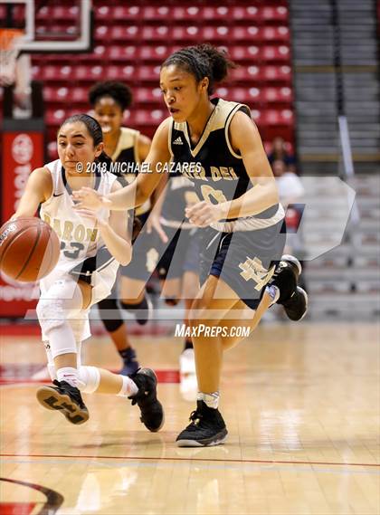 Thumbnail 1 in Bonita Vista vs. Mater Dei Catholic (CIF SDS D1 Final) photogallery.
