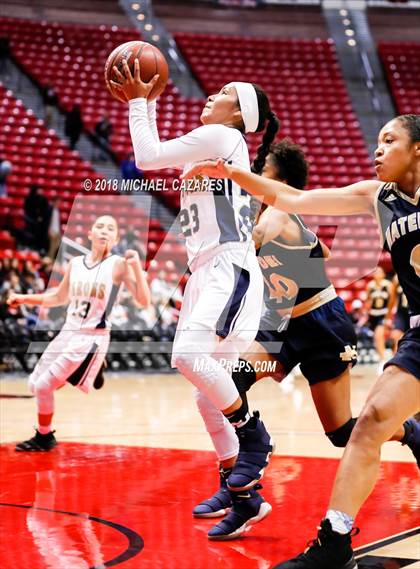 Thumbnail 3 in Bonita Vista vs. Mater Dei Catholic (CIF SDS D1 Final) photogallery.